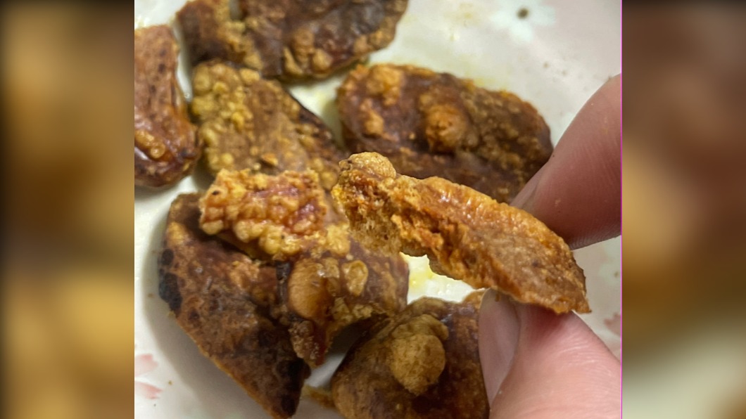 微波後的烏魚子令原PO瞬間崩潰。（圖／翻攝自PTT）