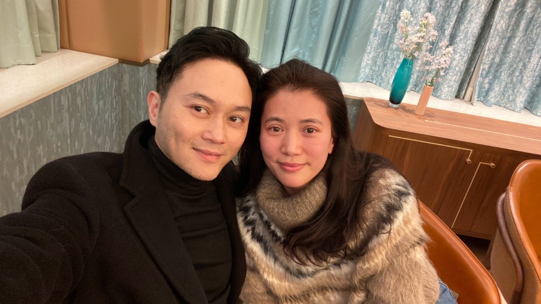 張智霖與袁詠儀結婚21年。(圖/翻攝自張智霖微博)