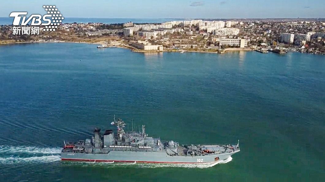 俄烏戰事一觸即發！俄黑海艦隊在克里米亞展開軍演