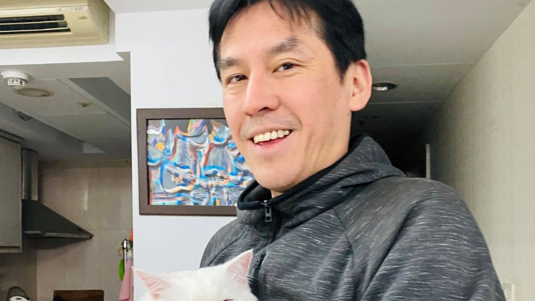 資深媒體評論員黃暐瀚。（圖／翻攝自黃暐瀚臉書）