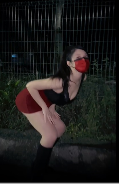 琳妲曬出22秒福利片，讓網友全噴鼻血。（圖／翻攝自琳妲IG）
