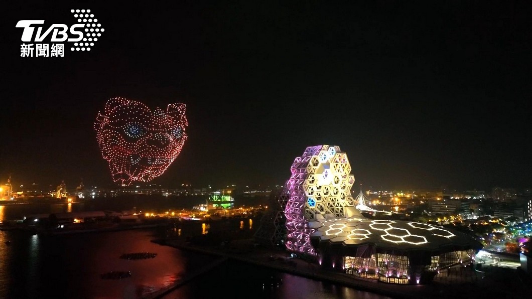 2022台灣燈會在高雄,吸引不少民眾前往。(圖/TVBS)
