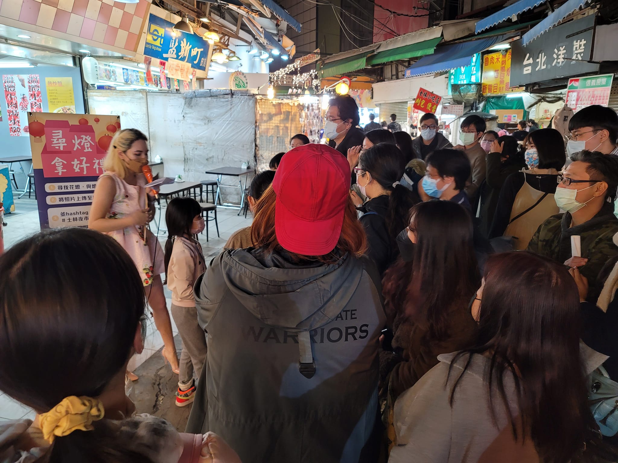 商家說,士林夜市只能用人山人海形容。(圖/翻攝自士林夜市商圈 Shilin Night Market臉書)