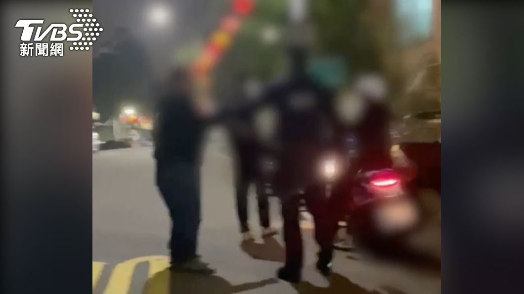 警方到場協調。（圖／TVBS）