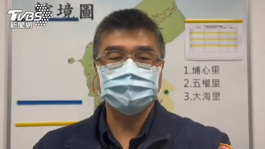 大園分局埔心派出所接獲民眾線報，循線找到販毒的鄭姓男外送員。（圖／TVBS）