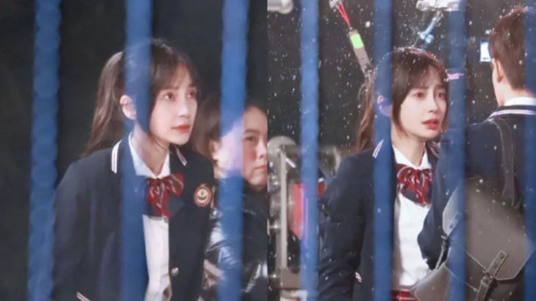 baby紮上馬尾穿上校服樣子甜美,少女感滿滿,完全無違和感。(圖/翻攝自芒果撈新劇微博)