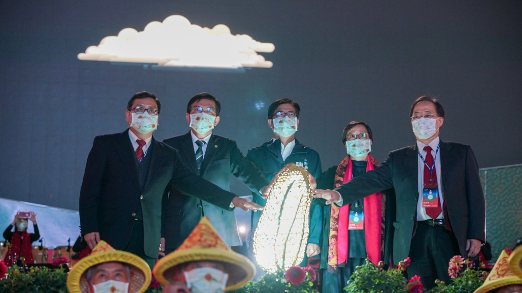 台灣燈會主燈試燈。圖/高雄市政府
