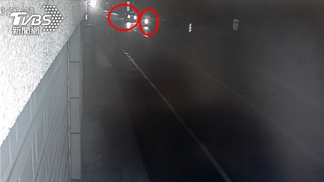 休旅車從遠處就開始逆向。(圖/TVBS)