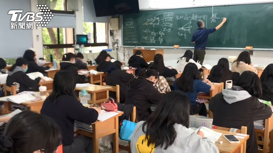 早自習廢除!「到校時間延後」掀論戰 兩派觀點一次看