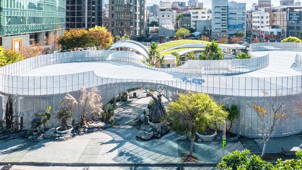 台中最新打卡夯點「PARK2草悟廣場」終於正式亮相啦!(圖/翻攝自「PARK2 草悟廣場」臉書)
