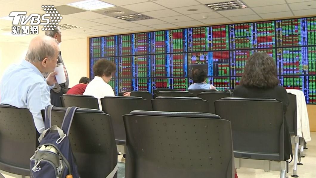 指台股基本面穩健　財長：沒有暗示公股行庫進場