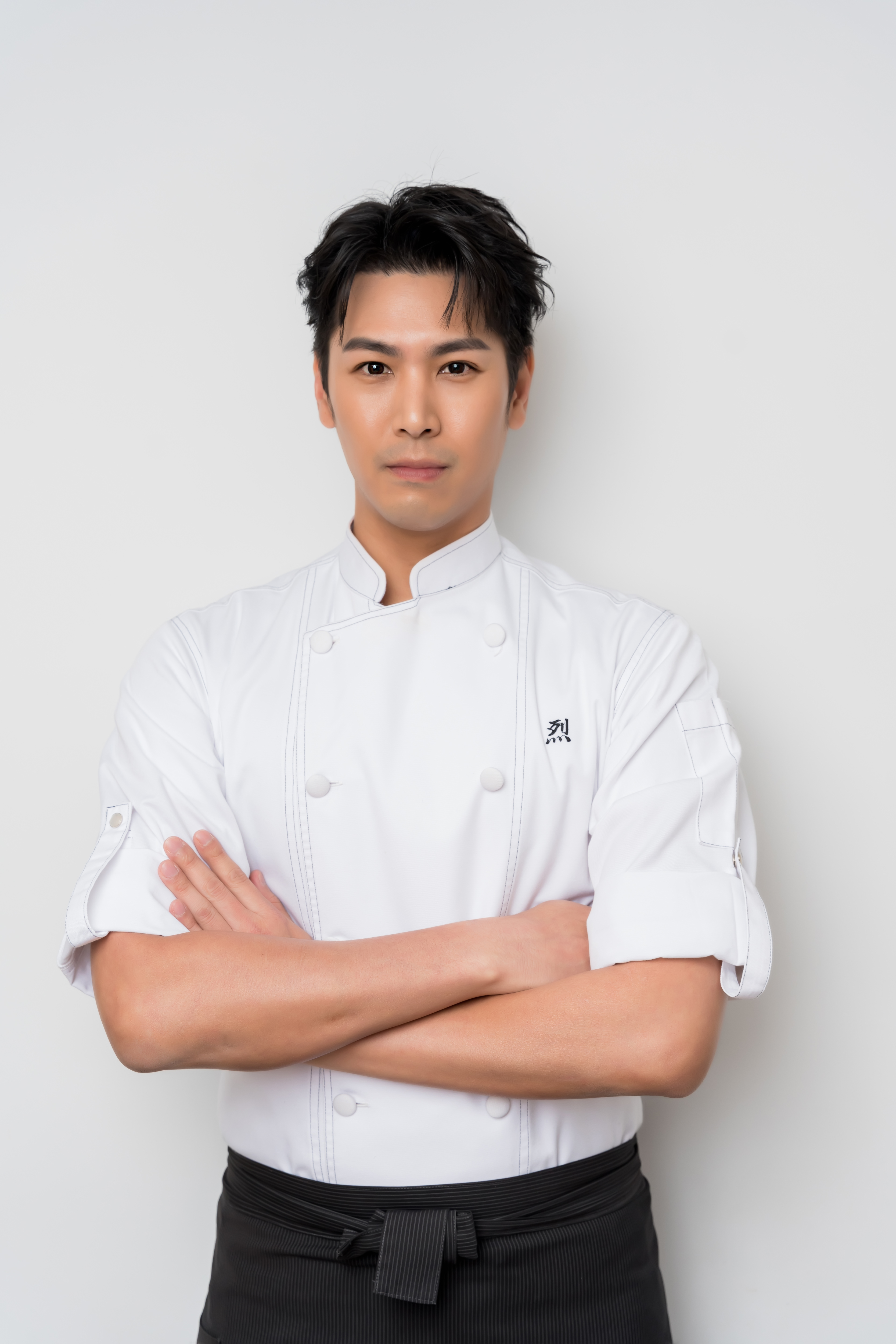 陳德烈被譽為演藝圈中的「型男主廚」。(圖/我是凱文工作室提供)