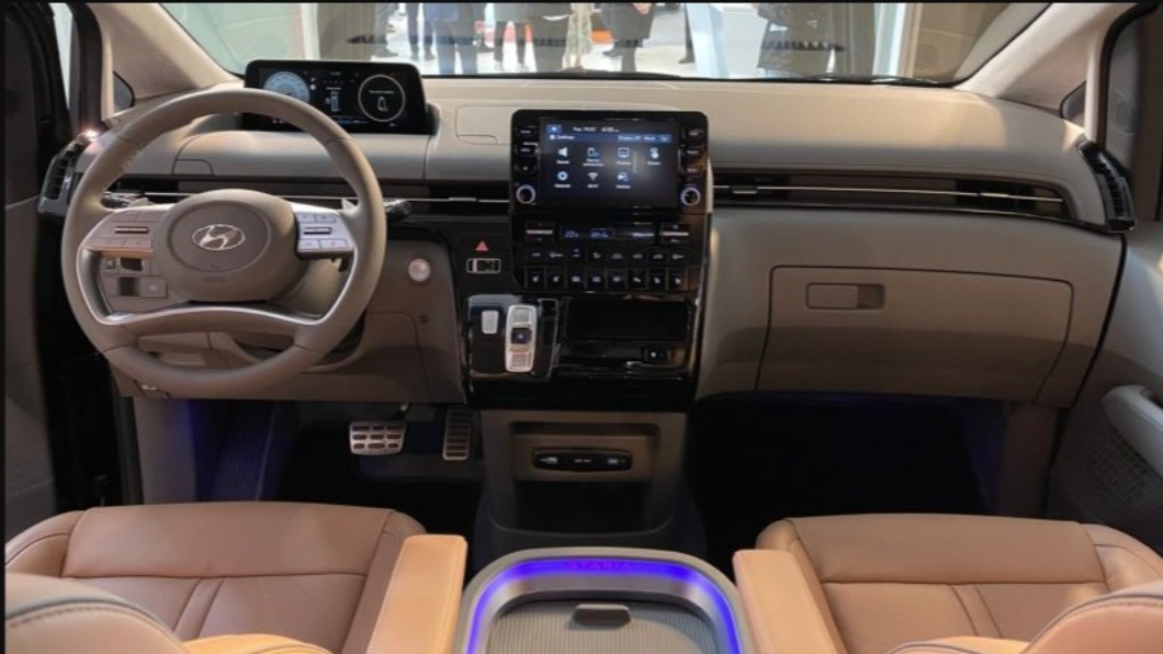 Hyundai商旅新車MPV Staria 預售價曝