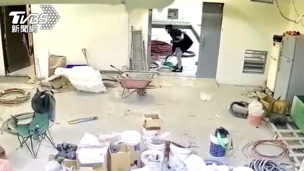 高雄男3度闖工地偷電線 監視器全錄下遭警逮