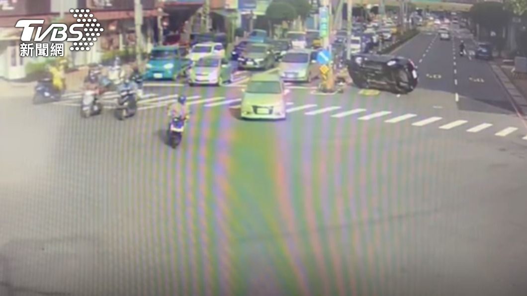 警方表示,在中華路、延平路路口車禍頻傳,提醒用路人應更加小心。(圖/TVBS)