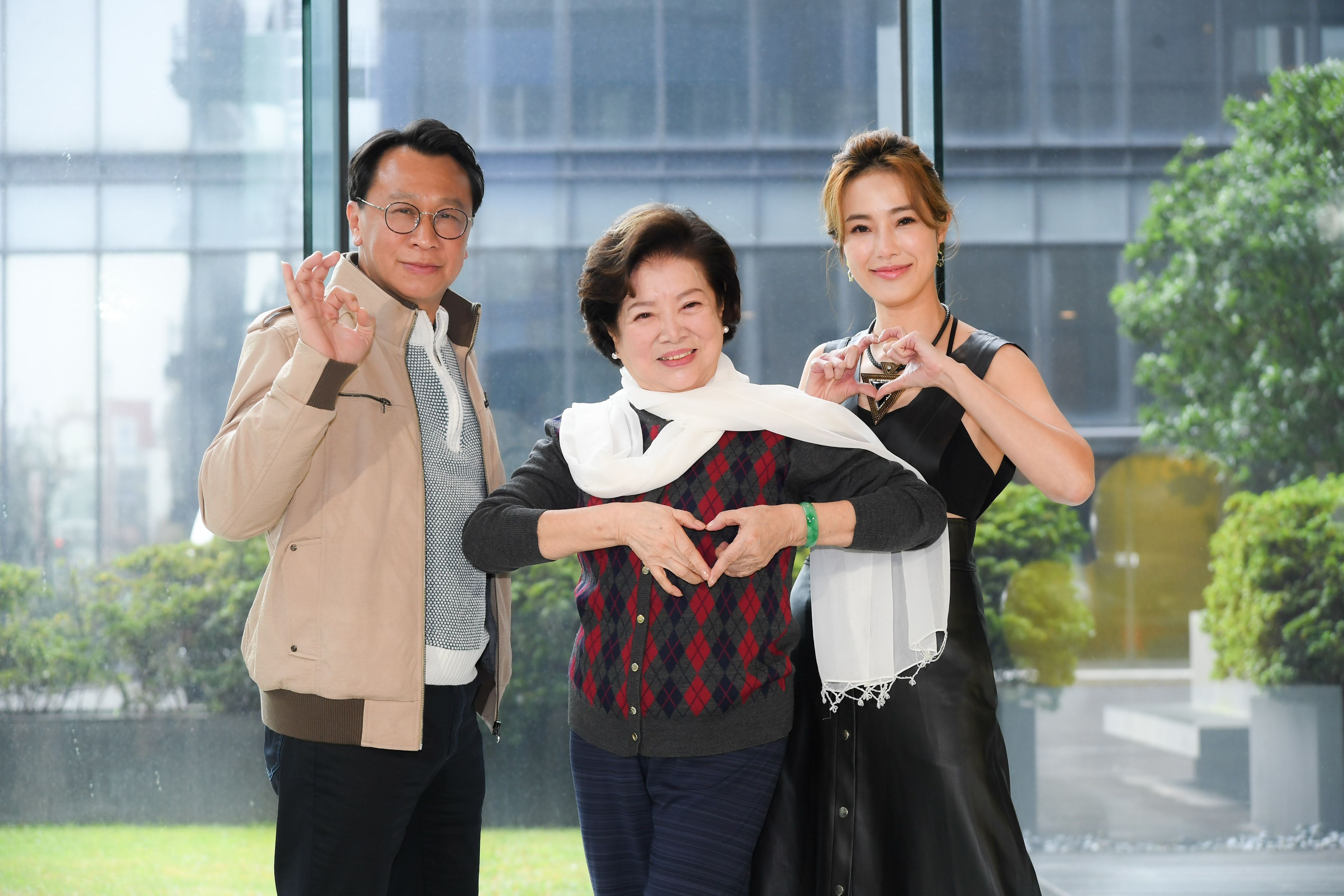 陳淑芳（圖中）今與游安順（圖左）、黃瑄（圖右）出席記者會，並透露自己在80歲後漸漸改變心態。（圖／三立提供）