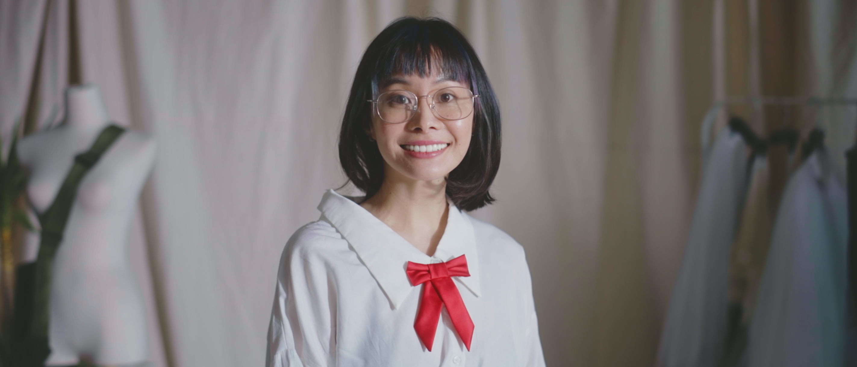鄭宜農扮演學生。(圖/火氣音樂提供)