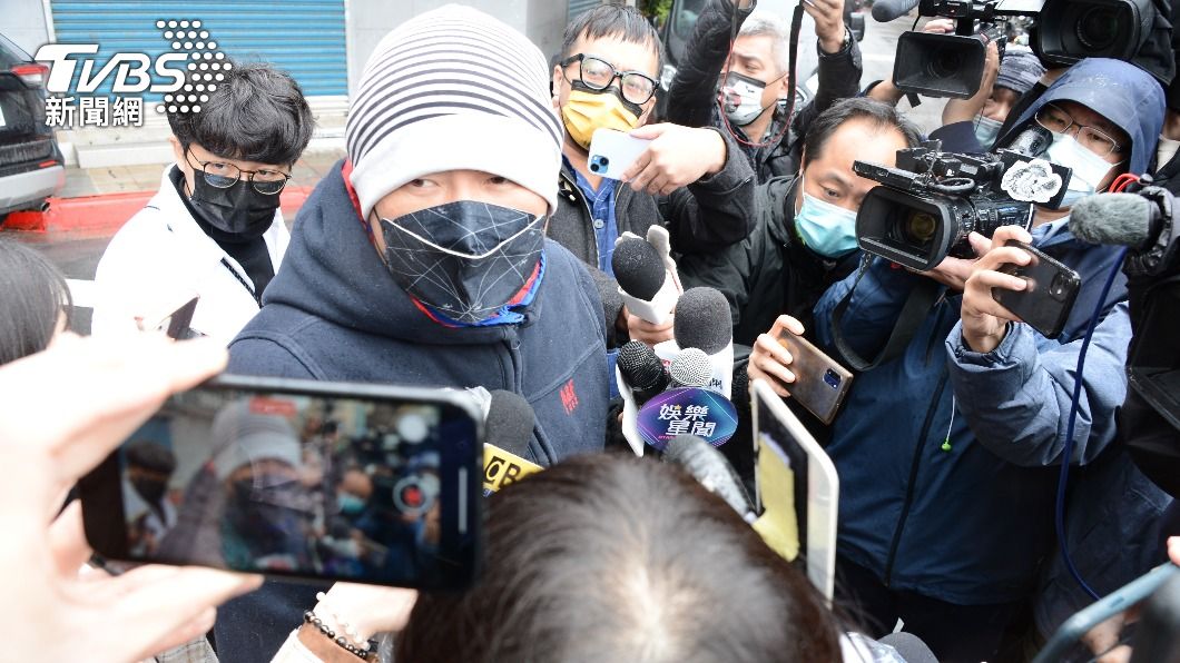曾國城受訪。(圖/許方正攝)