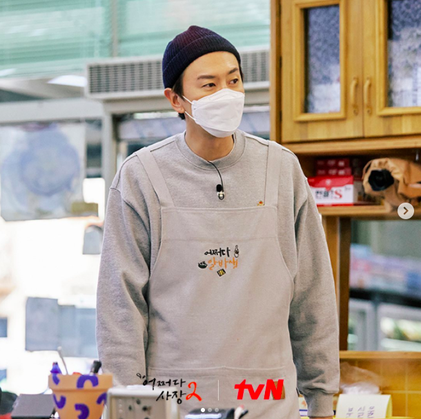 李光洙、金宇彬、林周煥組成「超長身打工團」。(圖/翻攝自tvn sajang IG)