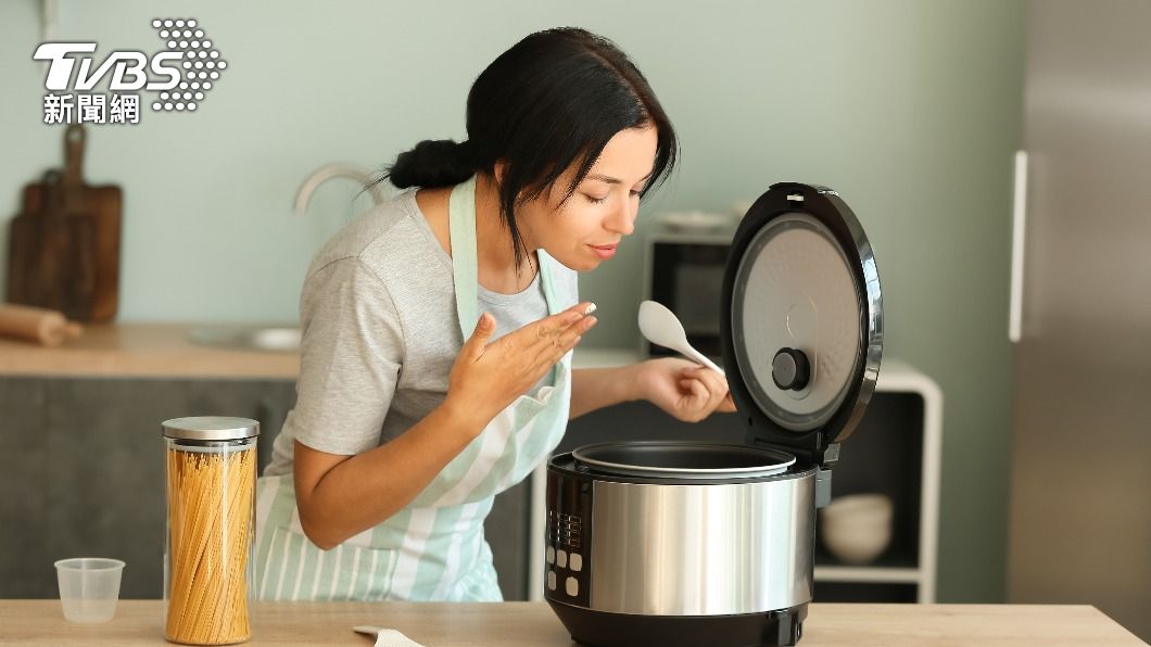 電子鍋是廚房好幫手、但應正確使用以保安全。（示意圖／shutterstock達志影像）