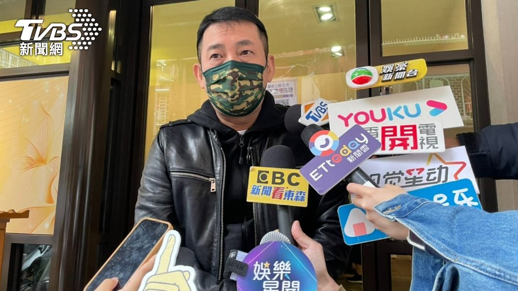 巴戈靈堂/剛送別摯友明金成!屈中恆喊話巴戈「天上互相照顧」