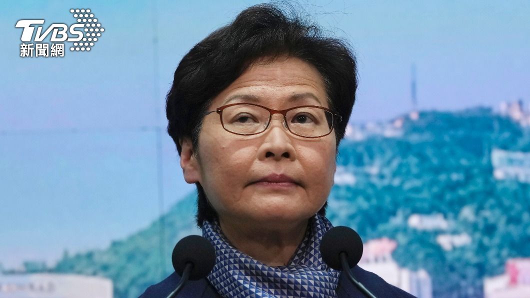 林鄭月娥強硬表示不對違反限聚令者仁慈。（圖／達志影像美聯社）