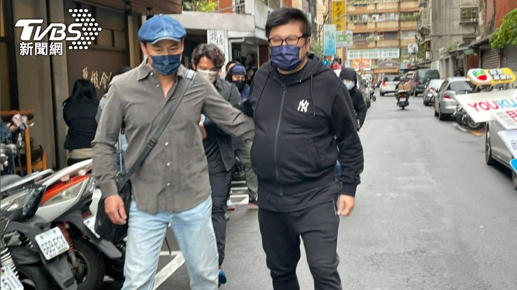 巴戈靈堂/江宏恩曝33年前就遇見巴戈 胡瓜快閃送別「好同事」