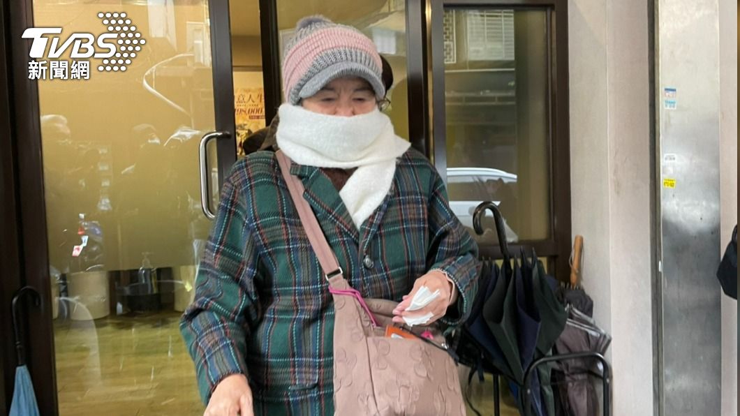 巴戈靈堂/滿嬌姨「全副武裝」悼念!惋惜老友:他這一生可以了