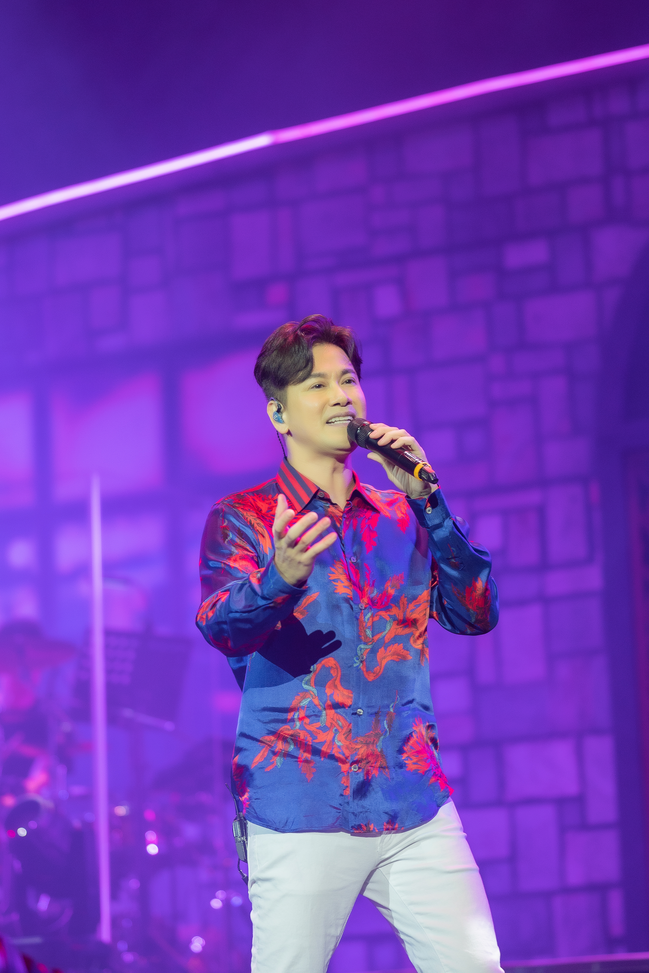 李聖傑獻聲力挺EZ5演唱會。(圖/ 阿爾發音樂提供)