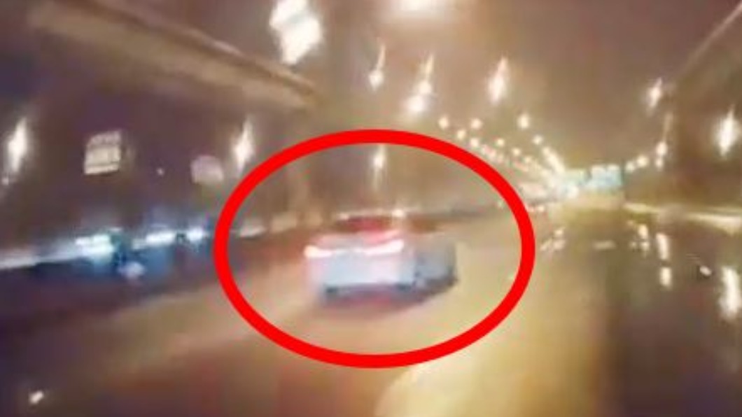後車駕駛貼出當時行車紀錄器。（圖／翻攝自記者爆料網）