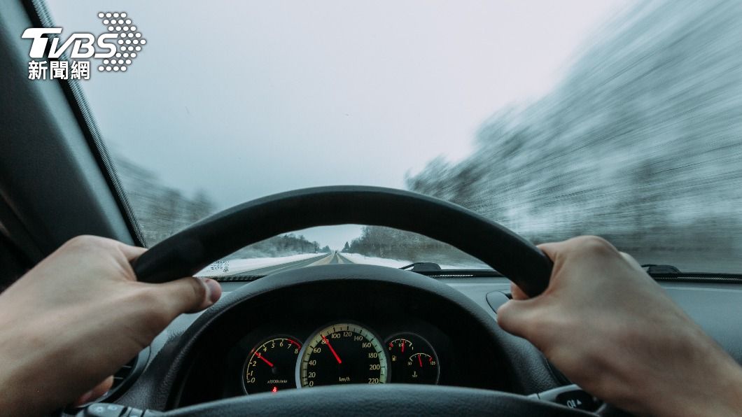 遇到有車輛散落零件，於法也沒辦法處罰。（示意圖／shutterstock達志影像）