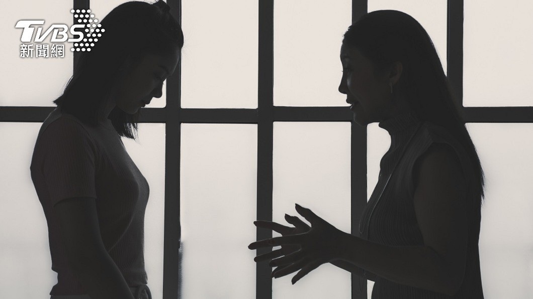 事件起因於媳婦和婆婆之間因細故起了爭執。(示意圖/shutterstock達志影像)
