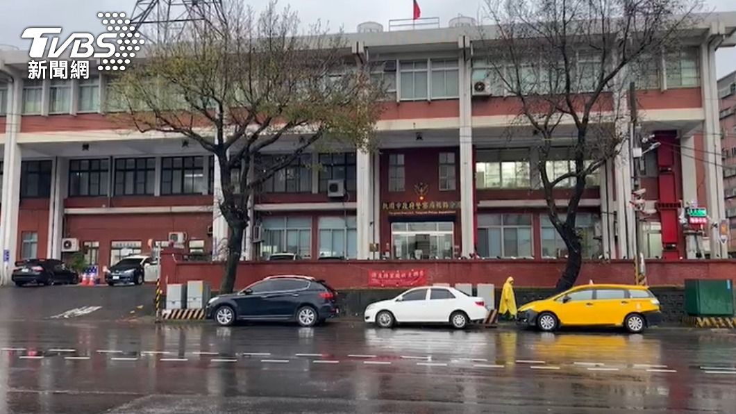 「我把媽媽殺了」男子疑照顧壓力大 悶死病母致電親人