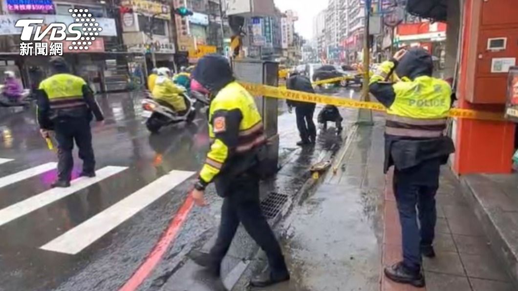 警方到場採證。(圖/TVBS)