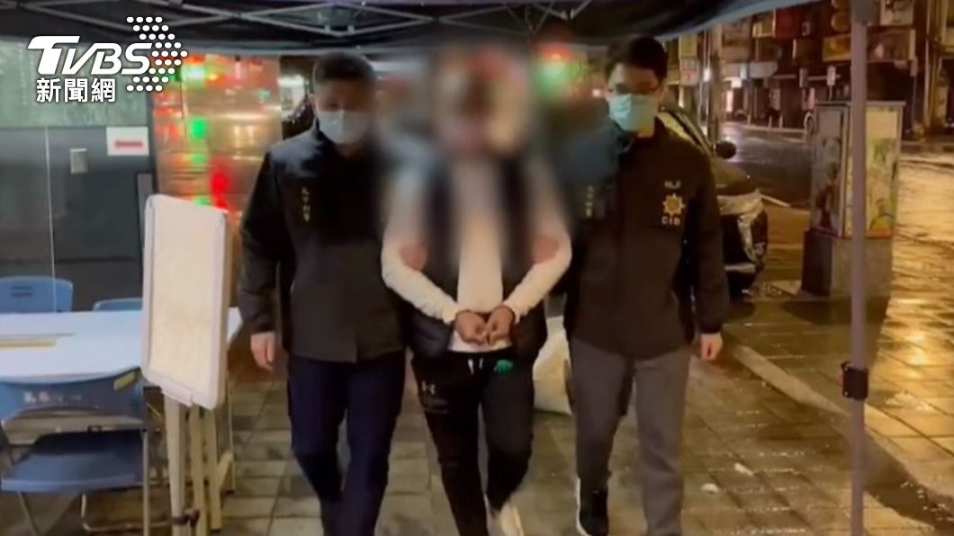 吳男遭警方逮捕。(圖/TVBS)