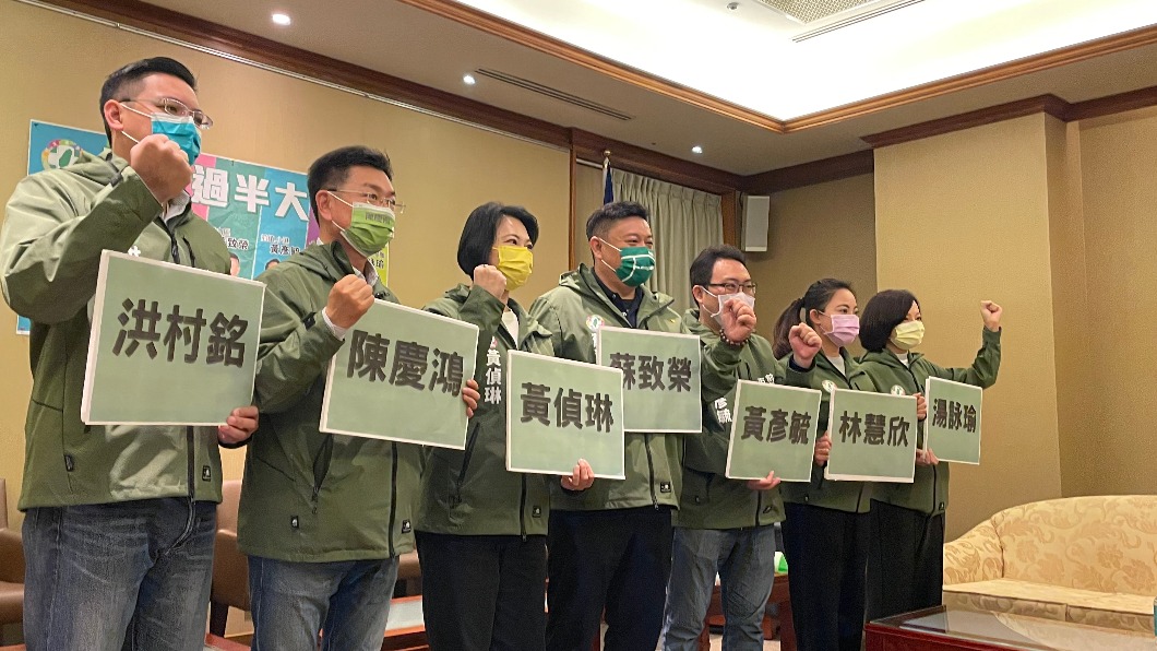菊系新人議員共組的「邁向過半大聯盟」今(22日)在台北舉辦媒體茶敘。(圖/TVBS)