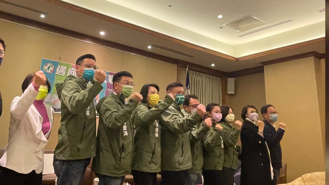 菊系新人議員共組的「邁向過半大聯盟」今(22日)在台北舉辦媒體茶敘。(圖/TVBS)