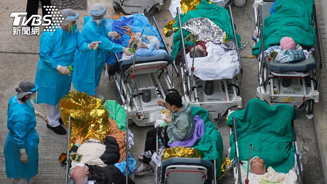 香港病床使用率達9成,醫療資源瀕臨崩潰。(圖/達志影像美聯社)