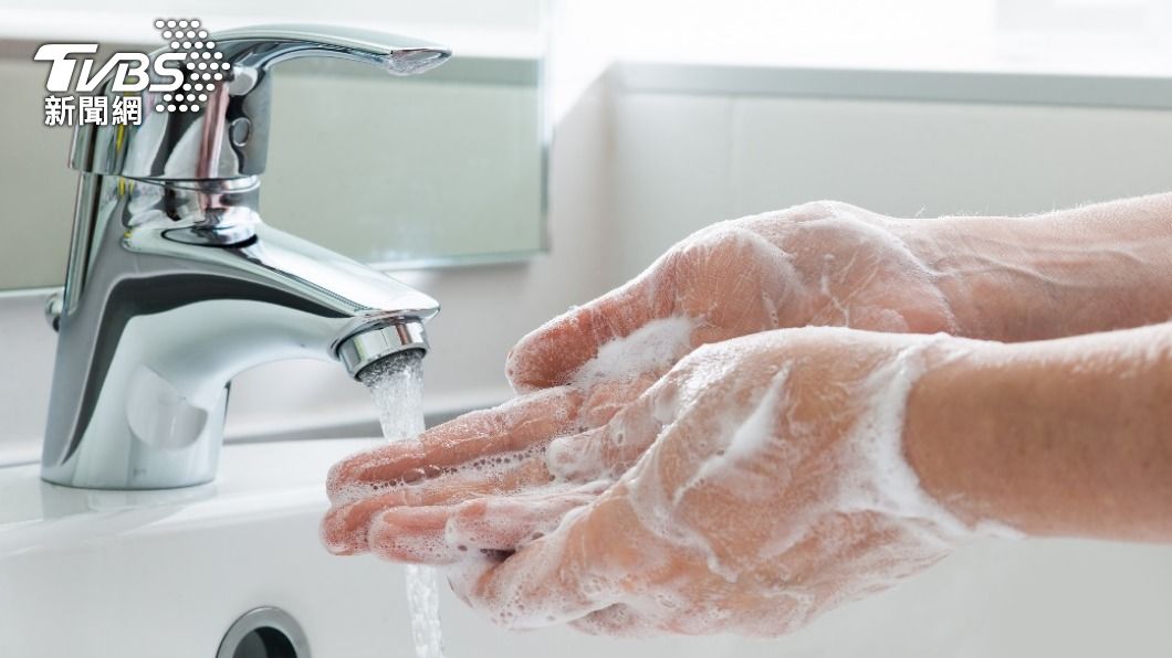 用肥皂勤洗手非常重要。(示意圖/shutterstock達志影像)