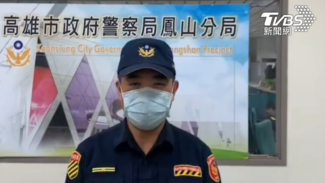 鳳山分局交通分隊長董志杉說明案情。（圖／警方提供）