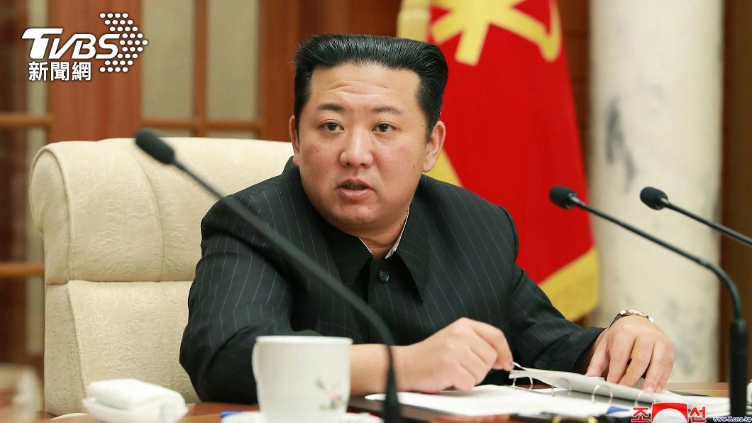 金正恩家族照淪「廢物交換禮物」 韓男子丟棄慘遭警傳喚
