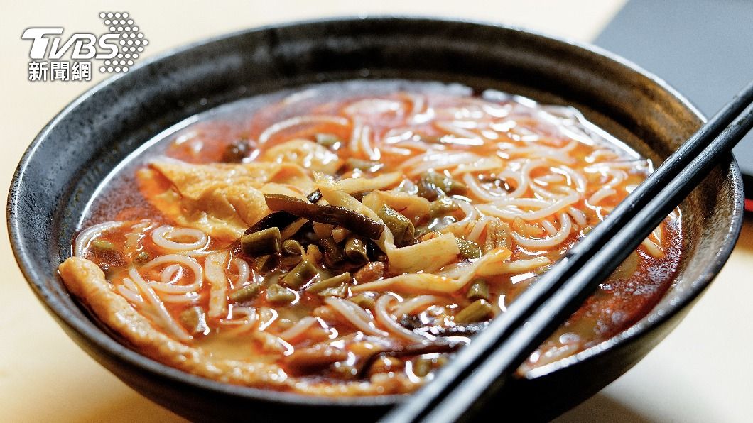 還敢吃?螺螄粉靈魂香氣竟是「屎味」 中醫認:浸過糞坑3個月