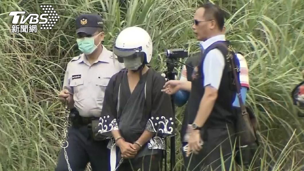陳伯謙被帶回山區找屍塊。(圖/TVBS資料畫面)