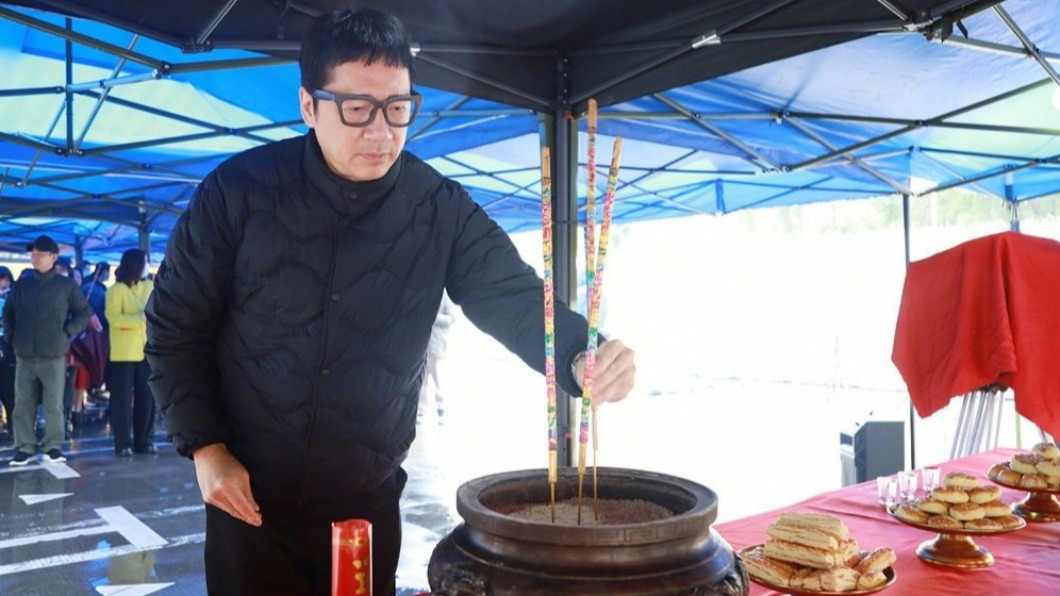 港星單立文過去在《與龍共舞》中飾演的史公子。（圖／翻攝香港電影吧微博）