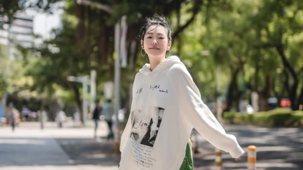 小S擅長透過螢光幕,與觀眾聊心事的主持功力,也令粉絲備感共鳴。(圖/翻攝自「小S 徐熙娣」臉書)