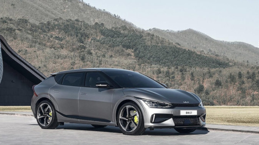 韓國品牌Hyundai、Kia也都有推出電動車,是否也會成為開罰名單之一,後續值得觀察。(圖/翻攝自Kia官網)