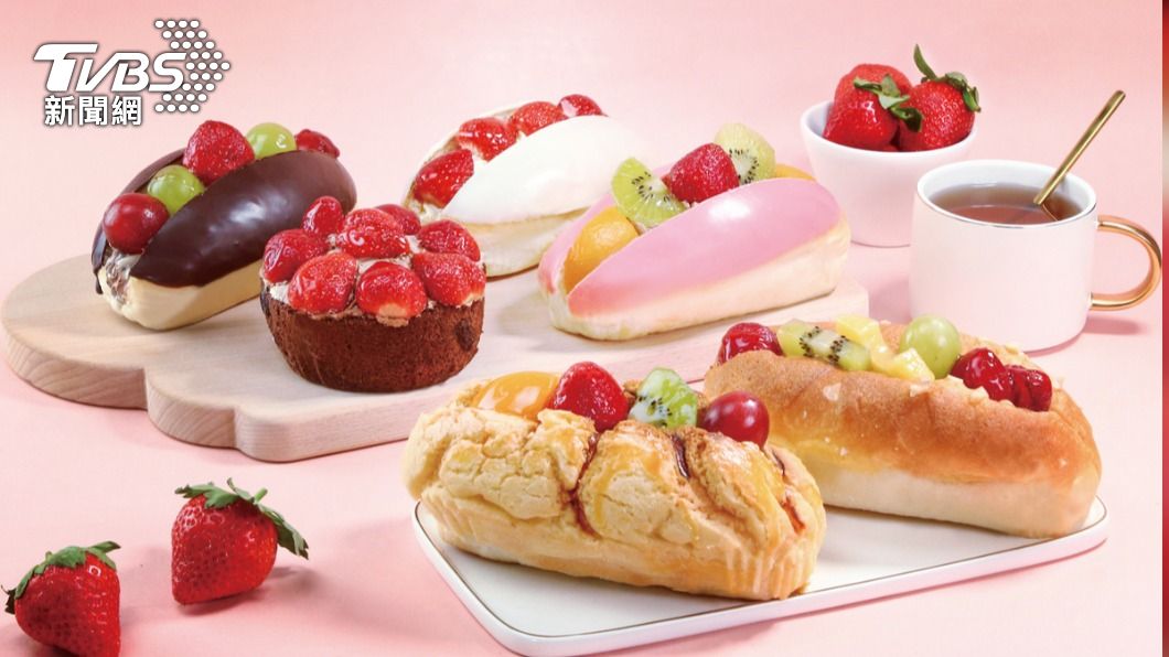 愛買即日起限定開賣草莓季限定烘焙系列商品。(圖/TVBS)