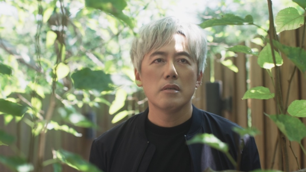 張宇罕見翻唱影片瘋傳!《背叛》不插電版太強 9萬人朝聖