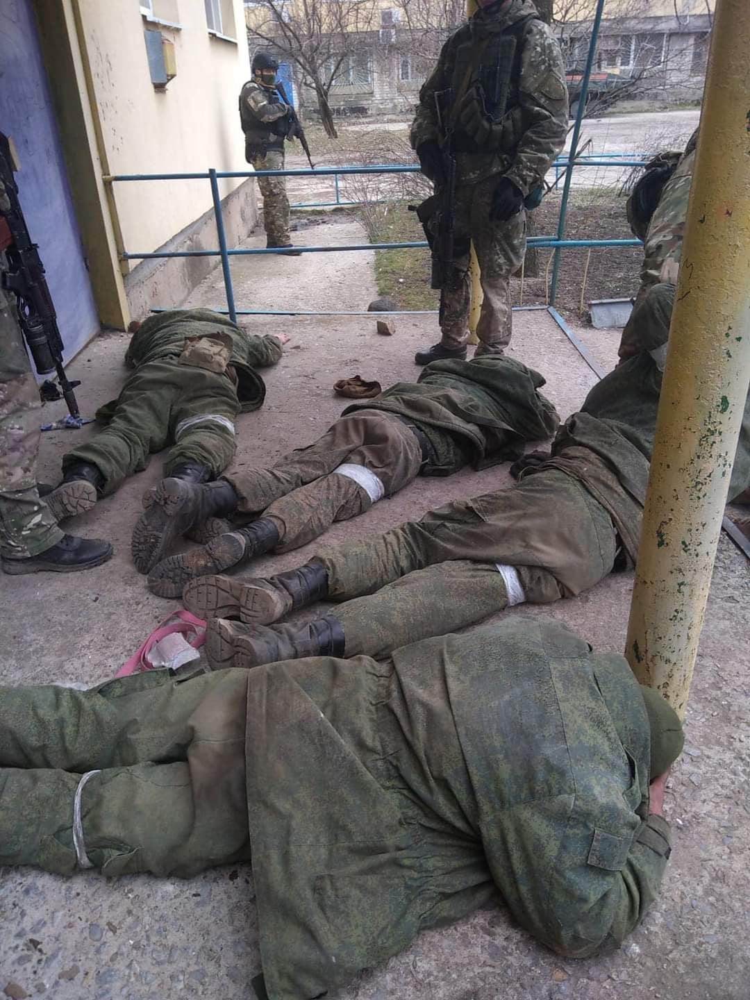 烏克蘭聲稱已抓到俄羅斯軍人。 （圖／翻攝自烏克蘭陸軍官方臉書）