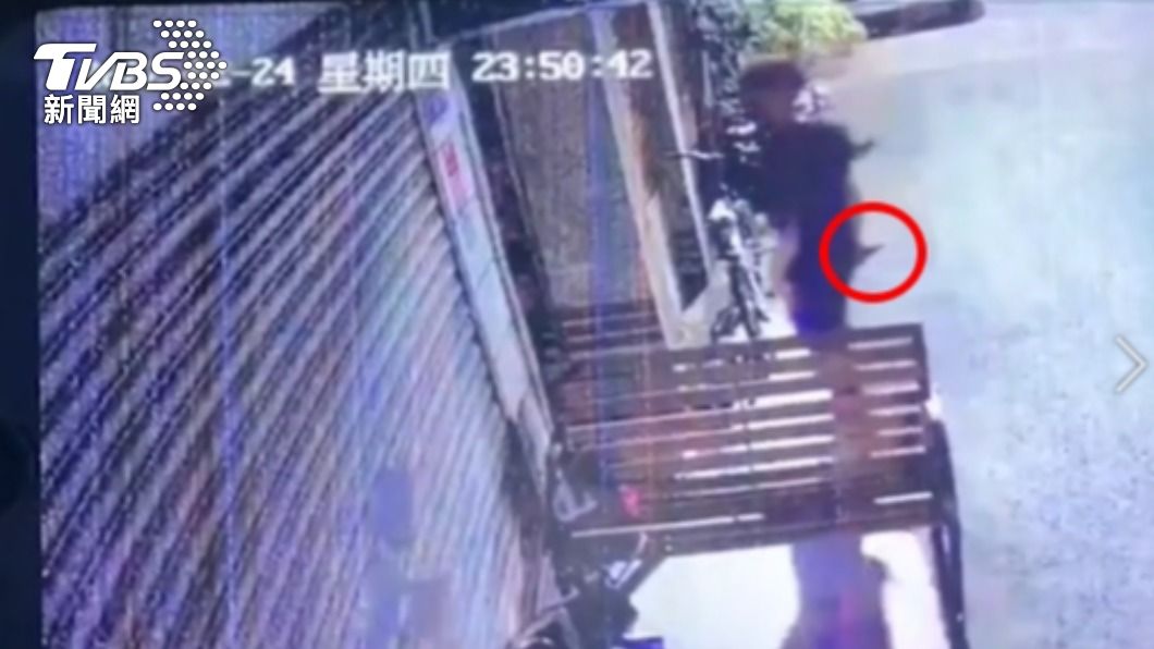 狗急跳牆!見債主持刀上門 男跳樓逃命摔斷手